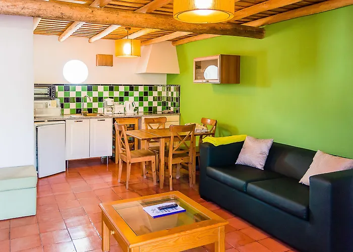 Alojamento de Turismo Rural Casa Da Padeira - *